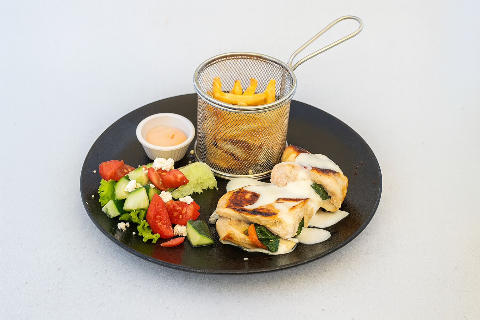 Taverna Hyjnesha Food 2